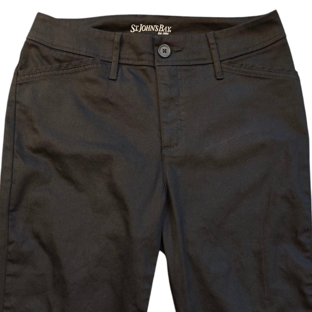 St. John's Bay Black Chino Capri Pants